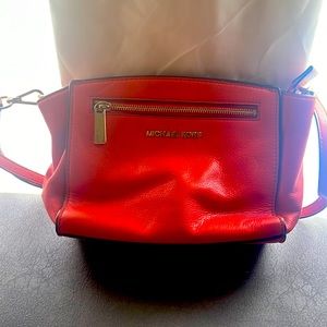 Michael kors crossbody
